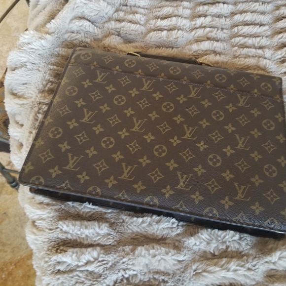 Louis Vuitton Briefcase - Picture 15 of 16